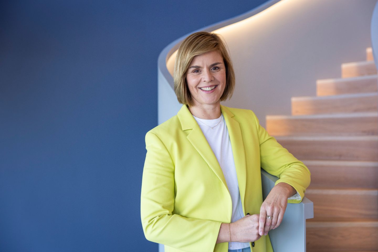 Retrato da Dr. Eva Griewel, CFO do Grupo EOS