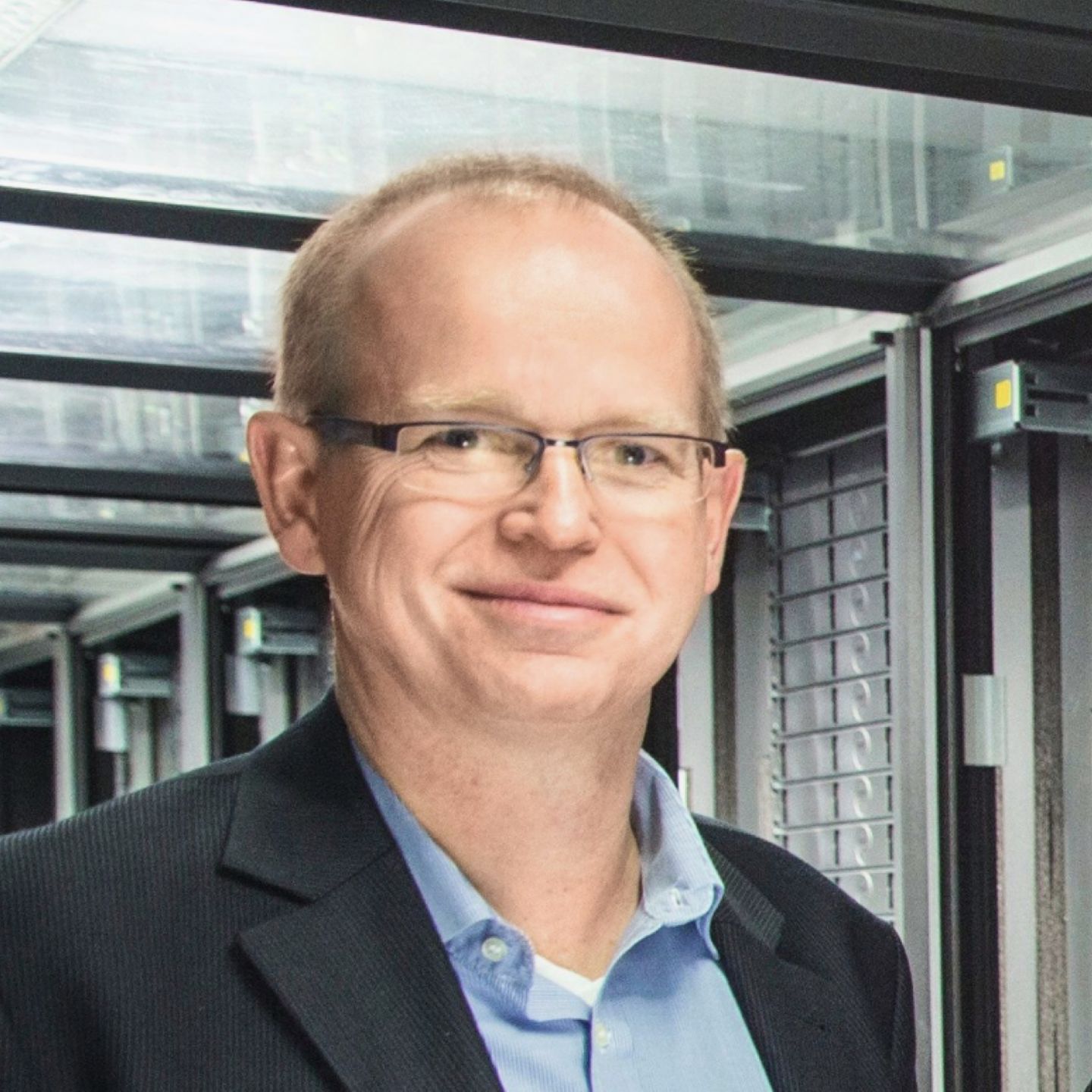 Retrato de Gunnar Woitack, Chief Information Security Officer na EOS.